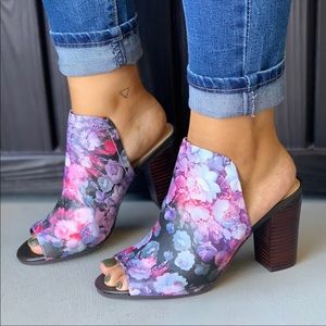 NIB Midnight Floral Block Heel Peep Toe Mule